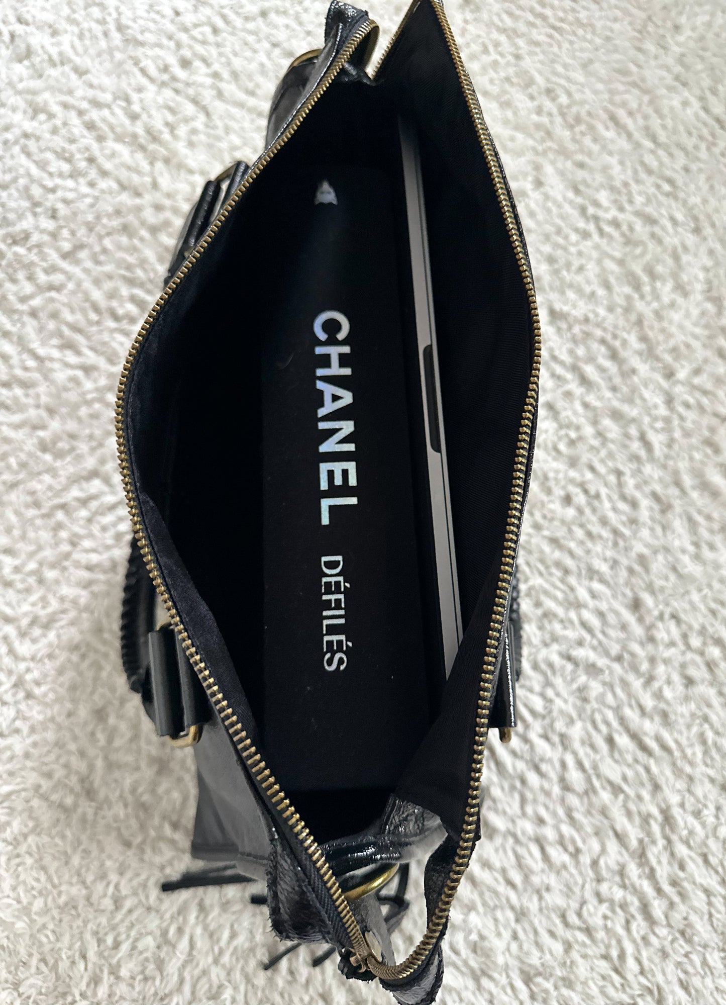 Sac City L - Iridescent Black