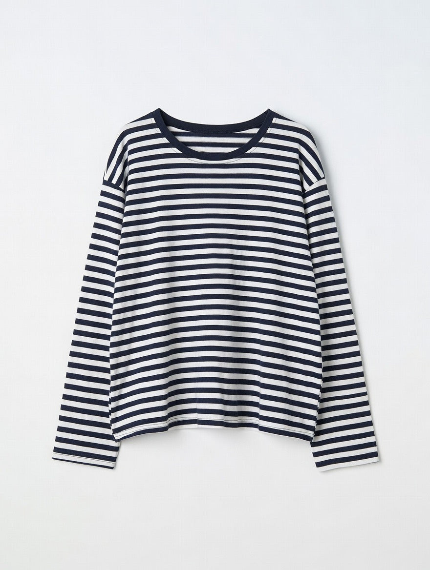 Lola navy blue/white t-shirt